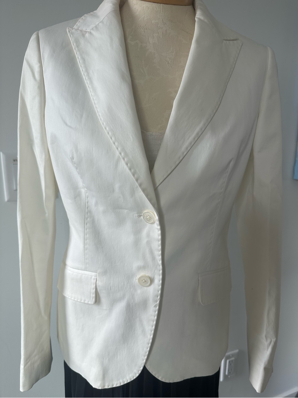 Brooks Brothers Cream Single-Breasted Tailored Blazer